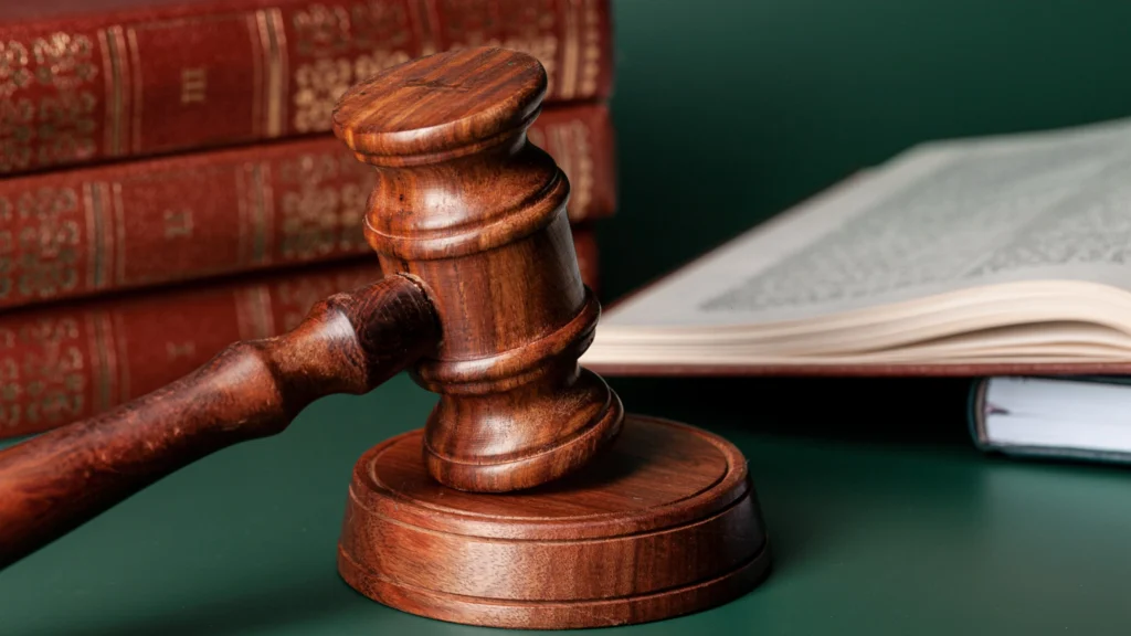 قانون اساسی | کلینیک وکالات خانم طیبه زارعی